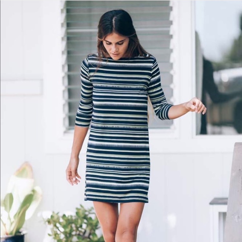 Fighting Eel Dress Asia